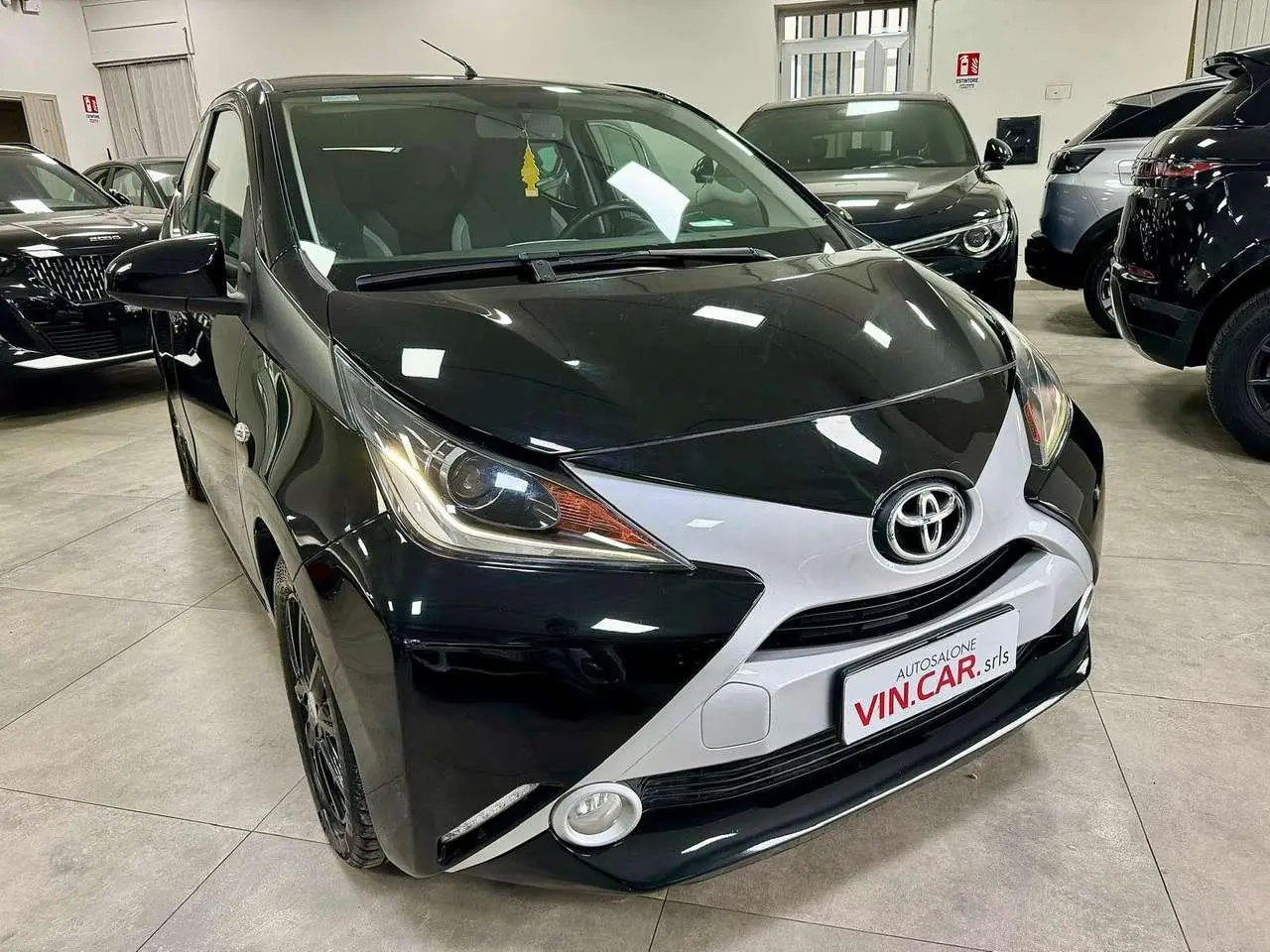 Photo 1 : Toyota Aygo 2017 Essence