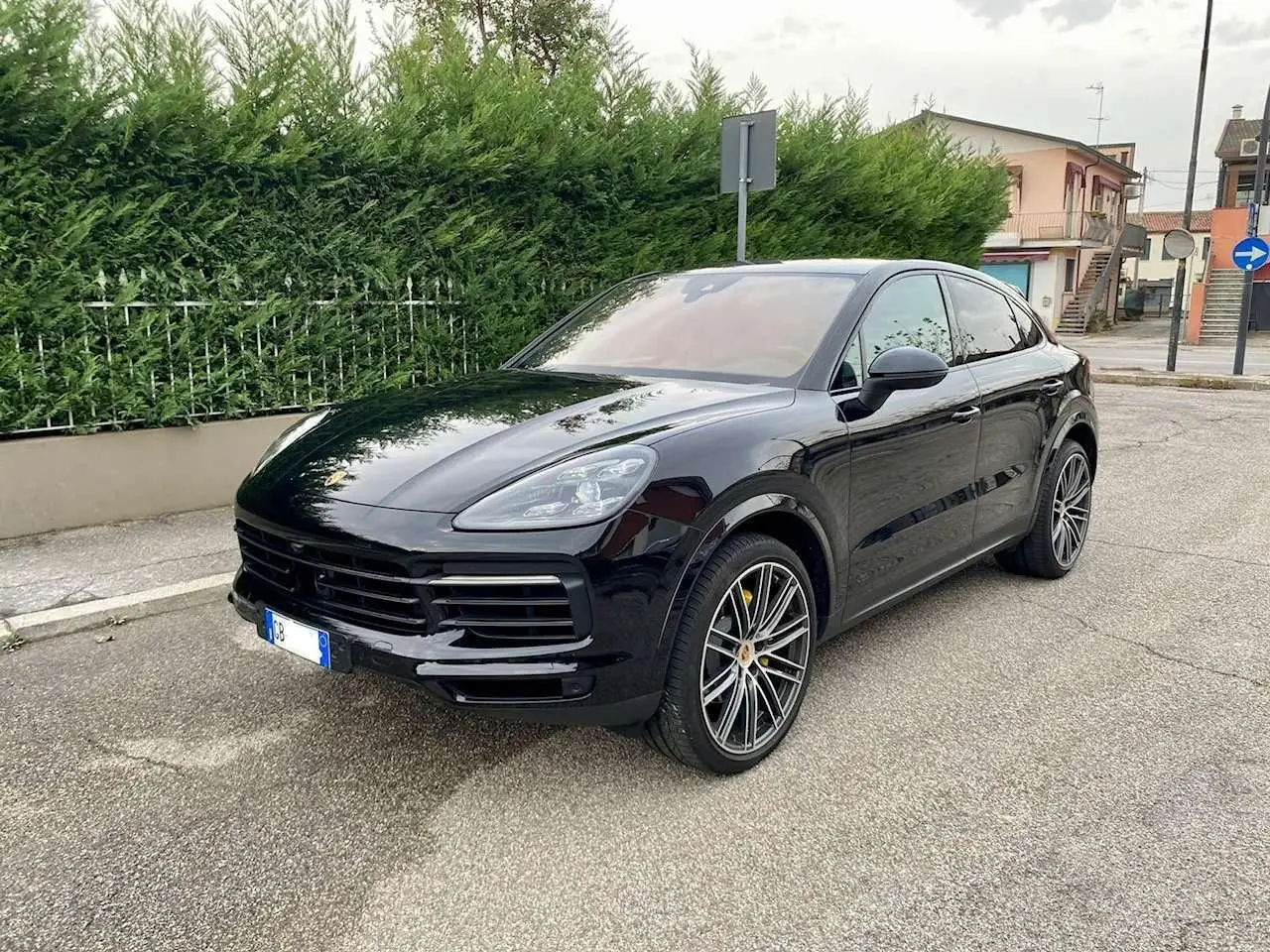 Photo 1 : Porsche Cayenne 2020 Petrol