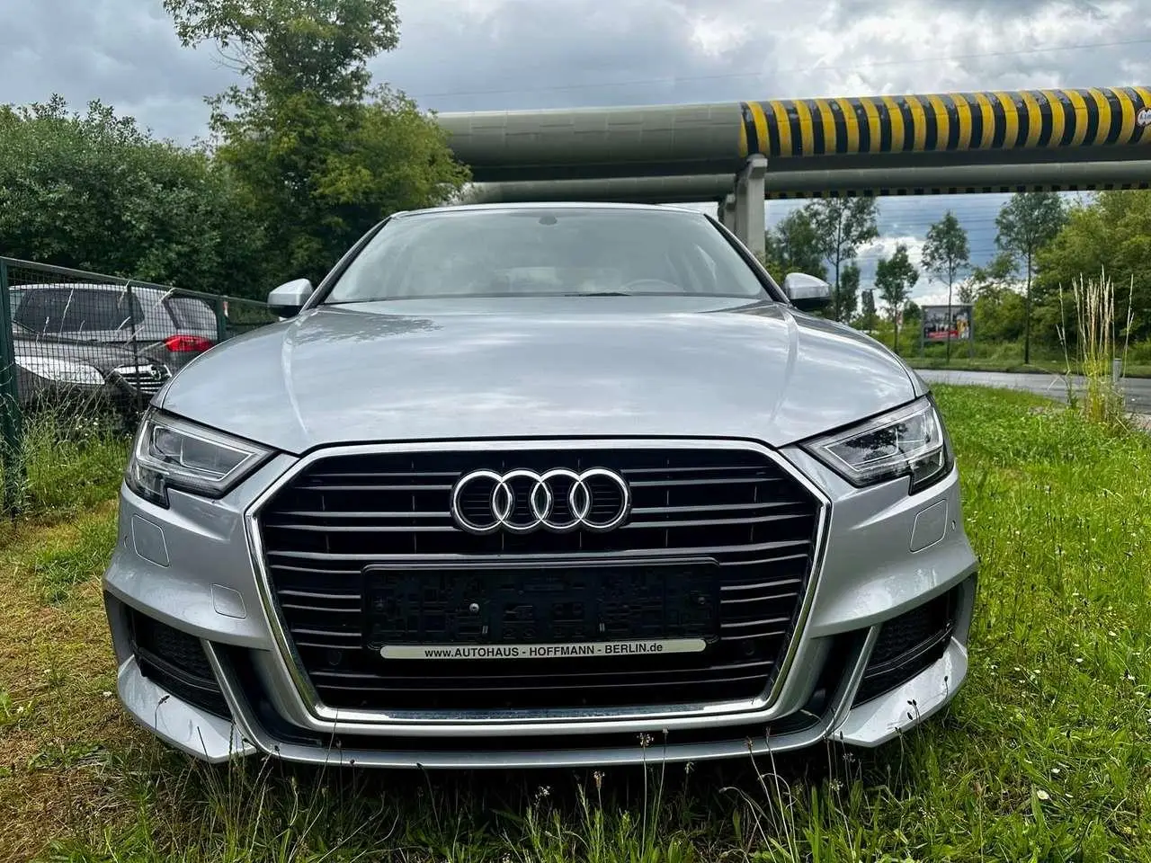 Photo 1 : Audi A3 2018 Petrol