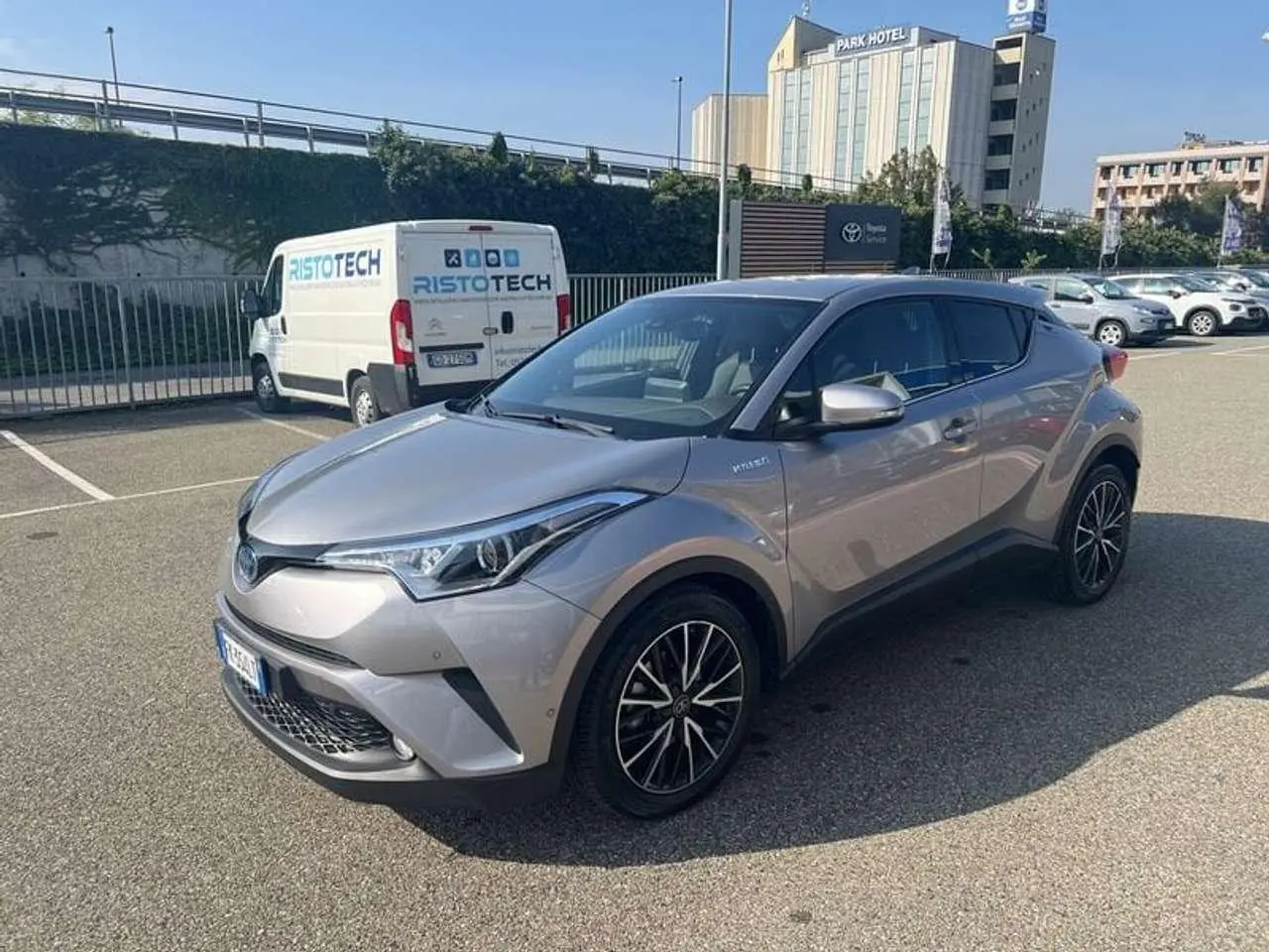 Photo 1 : Toyota C-hr 2017 Hybrid