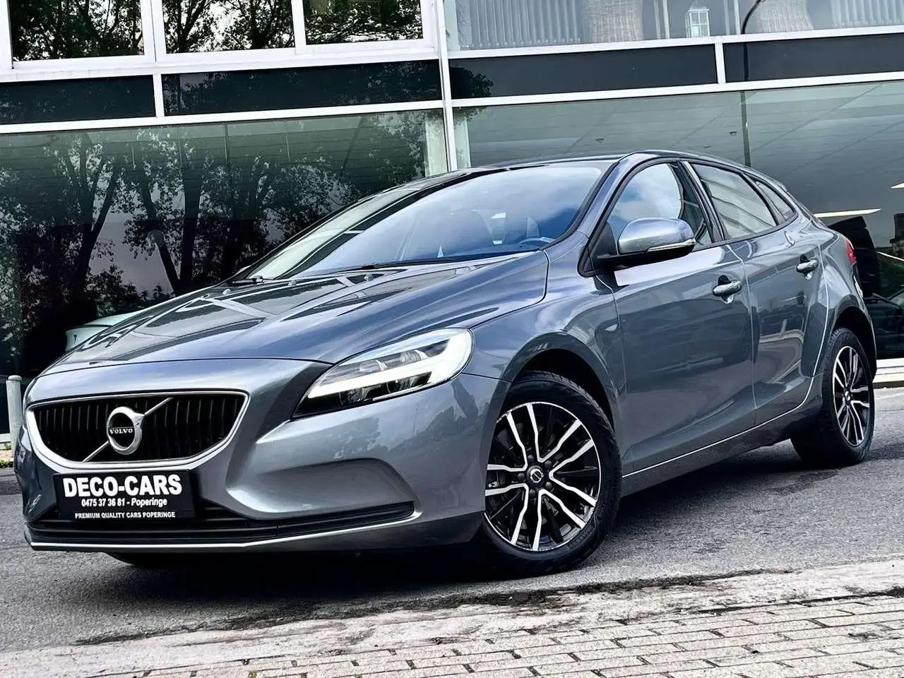 Photo 1 : Volvo V40 2019 Petrol