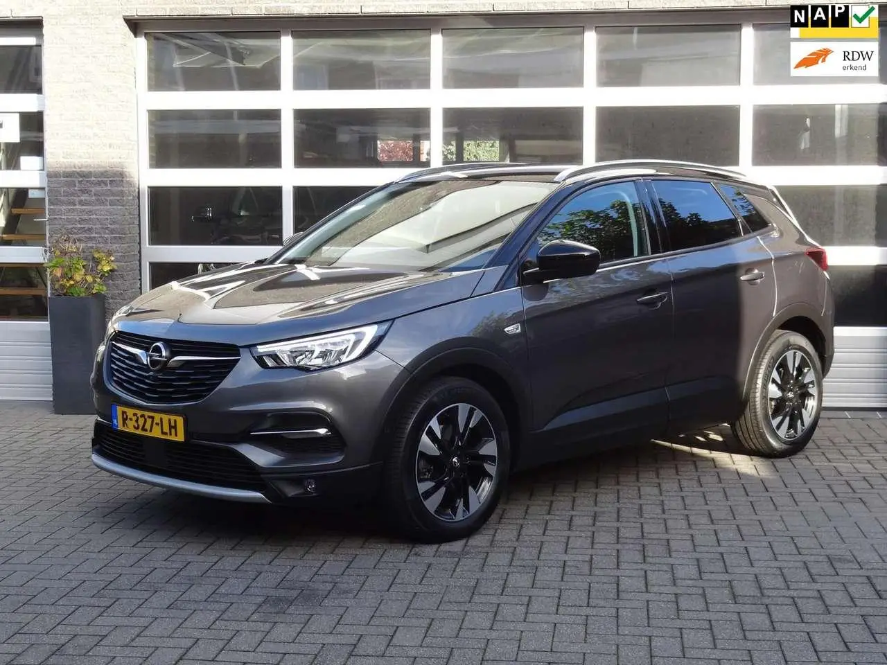 Photo 1 : Opel Grandland 2021 Petrol