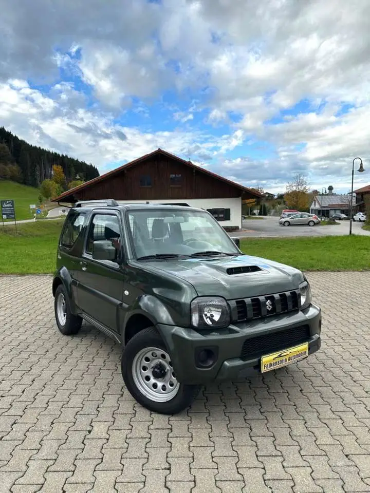 Photo 1 : Suzuki Jimny 2016 Petrol