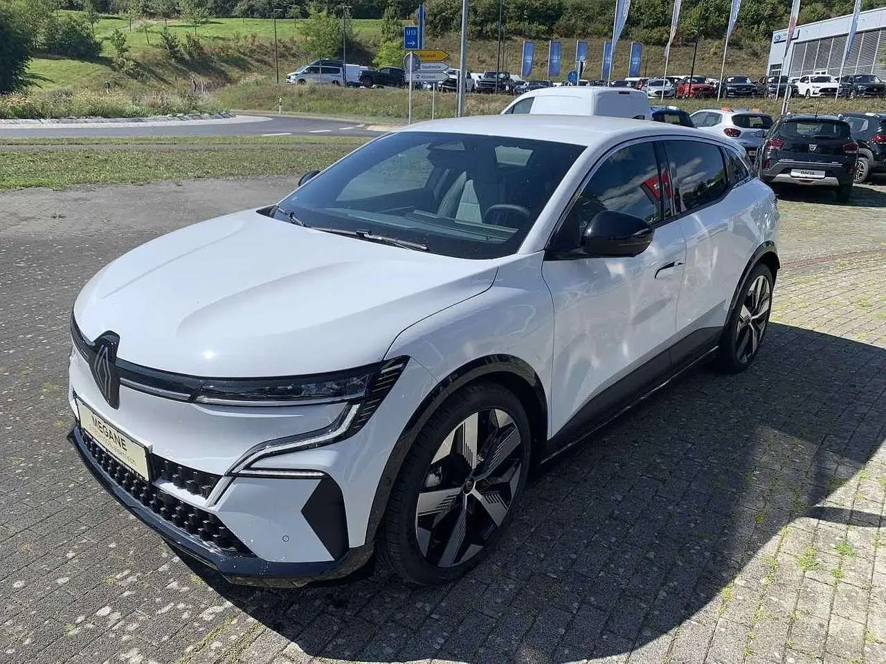 Photo 1 : Renault Megane 2023 Electric