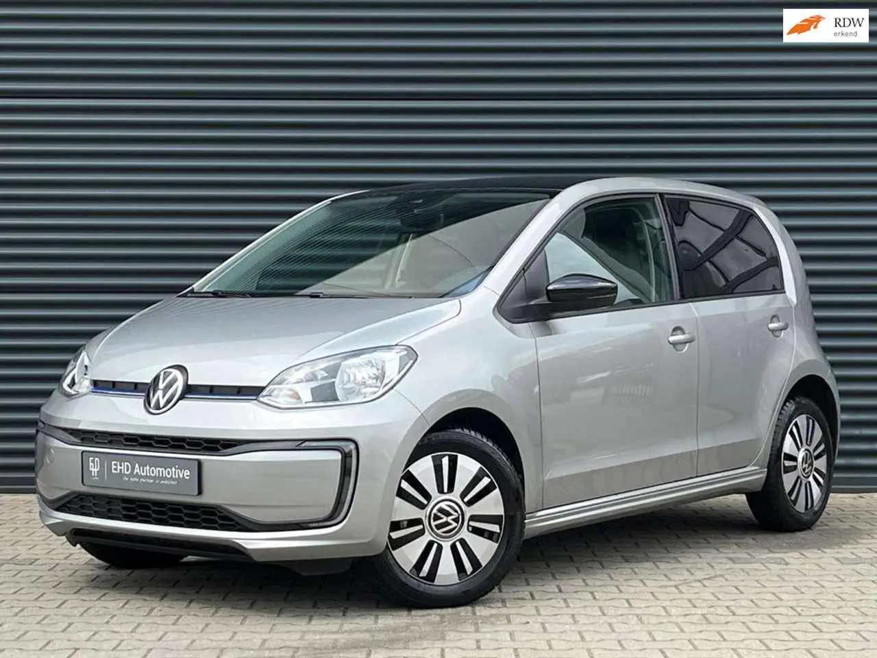 Photo 1 : Volkswagen Up! 2017 Électrique