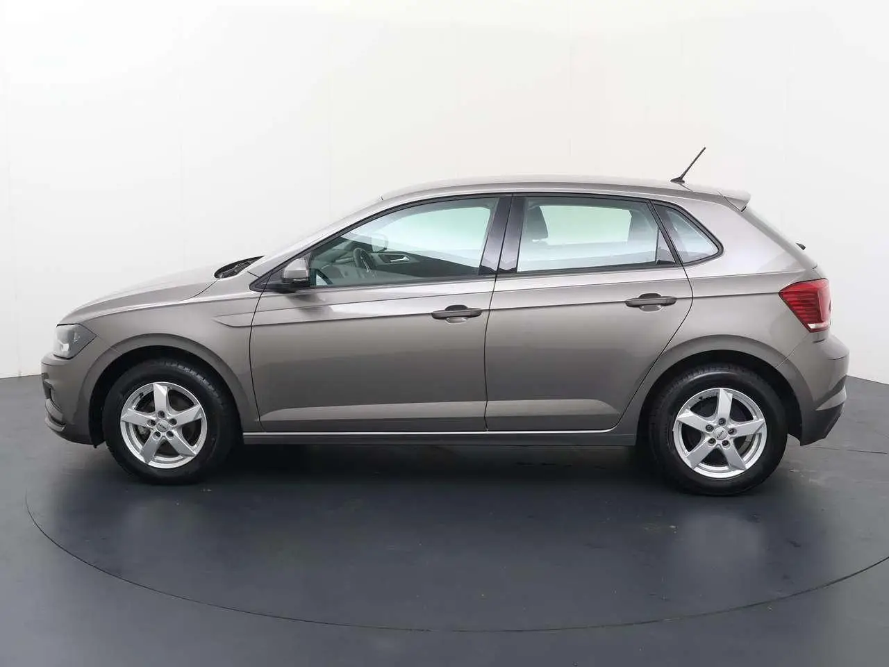 Photo 1 : Volkswagen Polo 2019 Essence