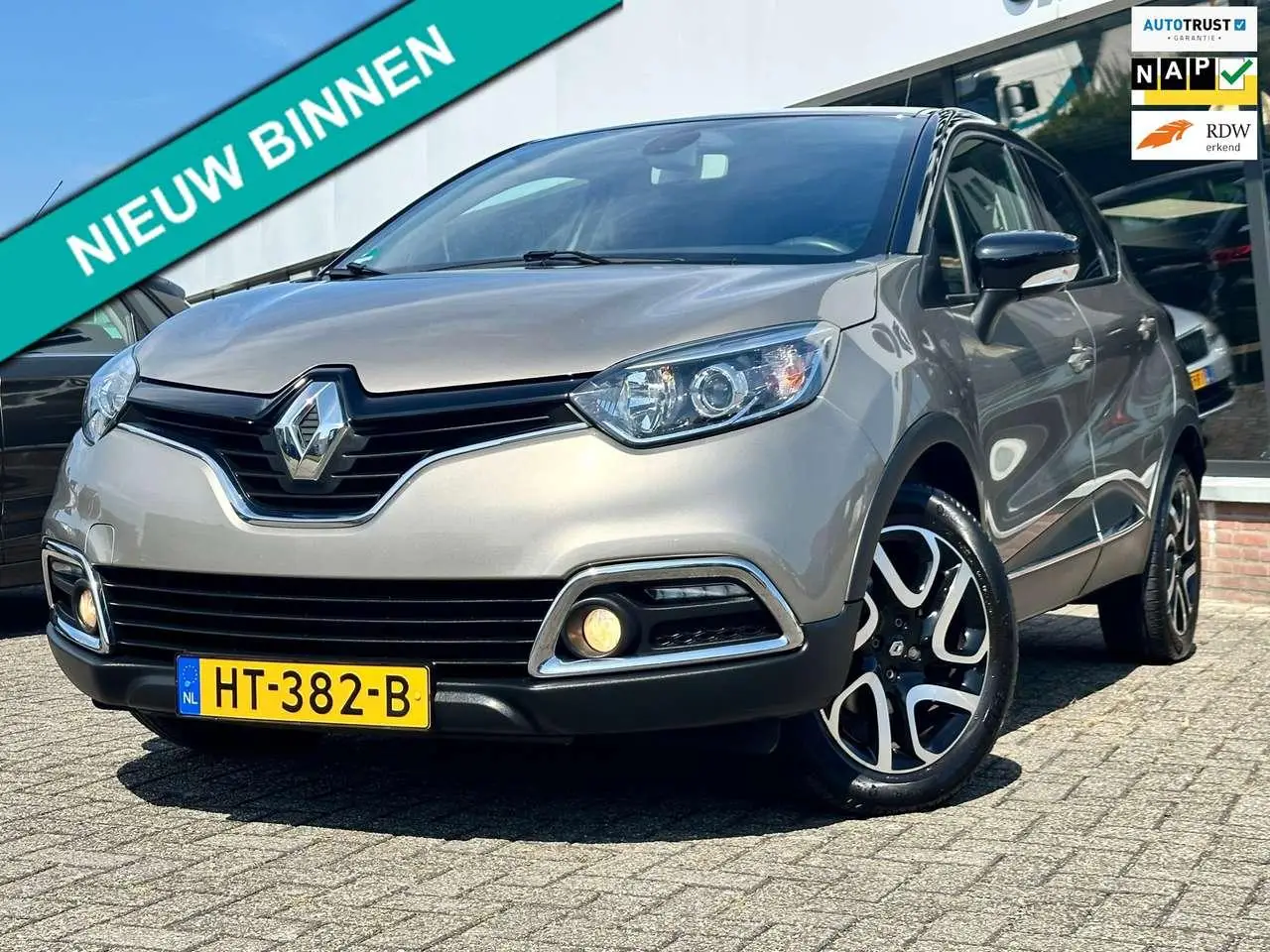 Photo 1 : Renault Captur 2016 Petrol