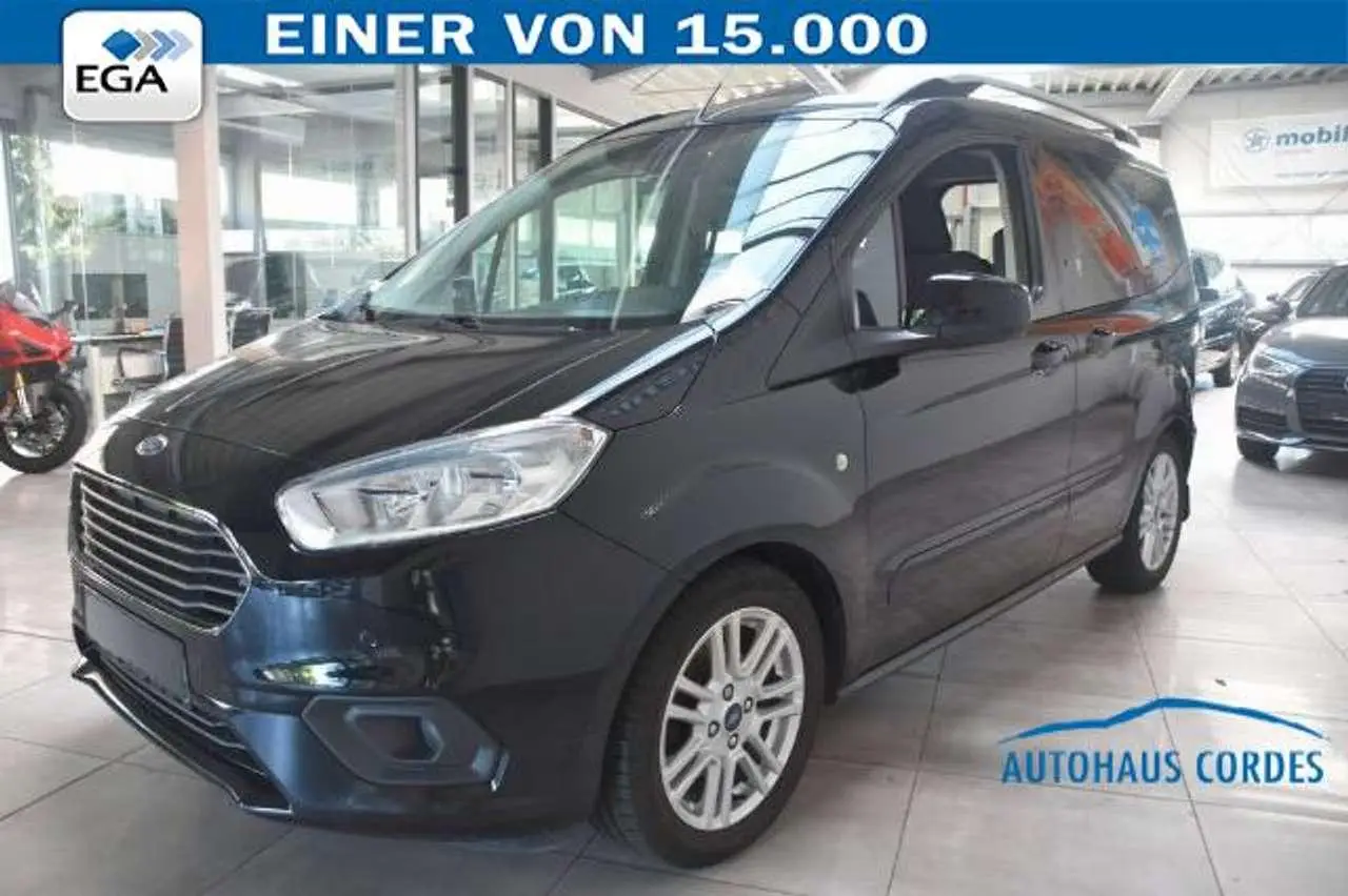 Photo 1 : Ford Tourneo 2018 Petrol