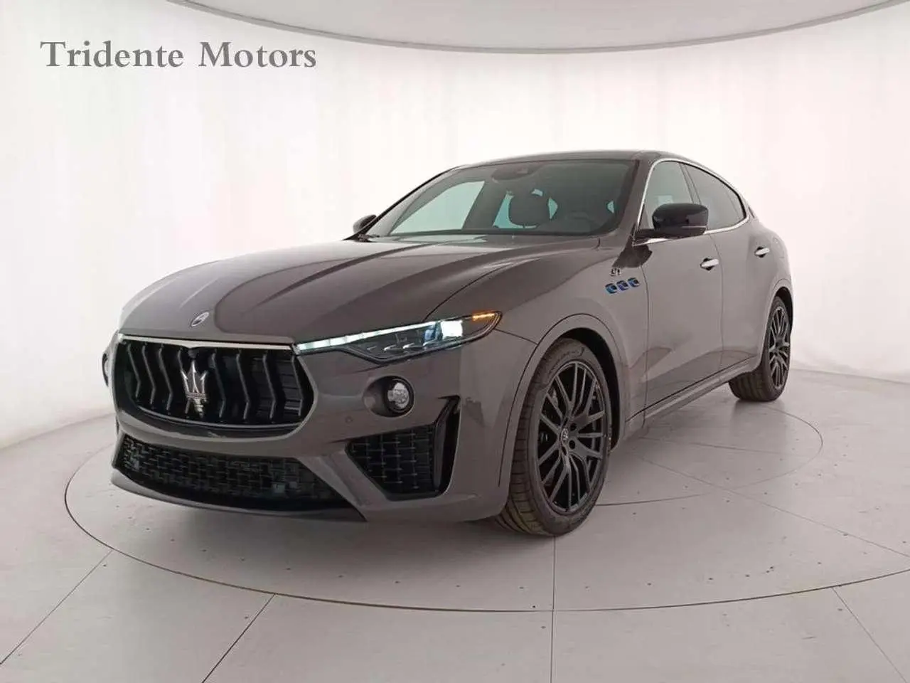 Photo 1 : Maserati Levante 2024 Hybrid