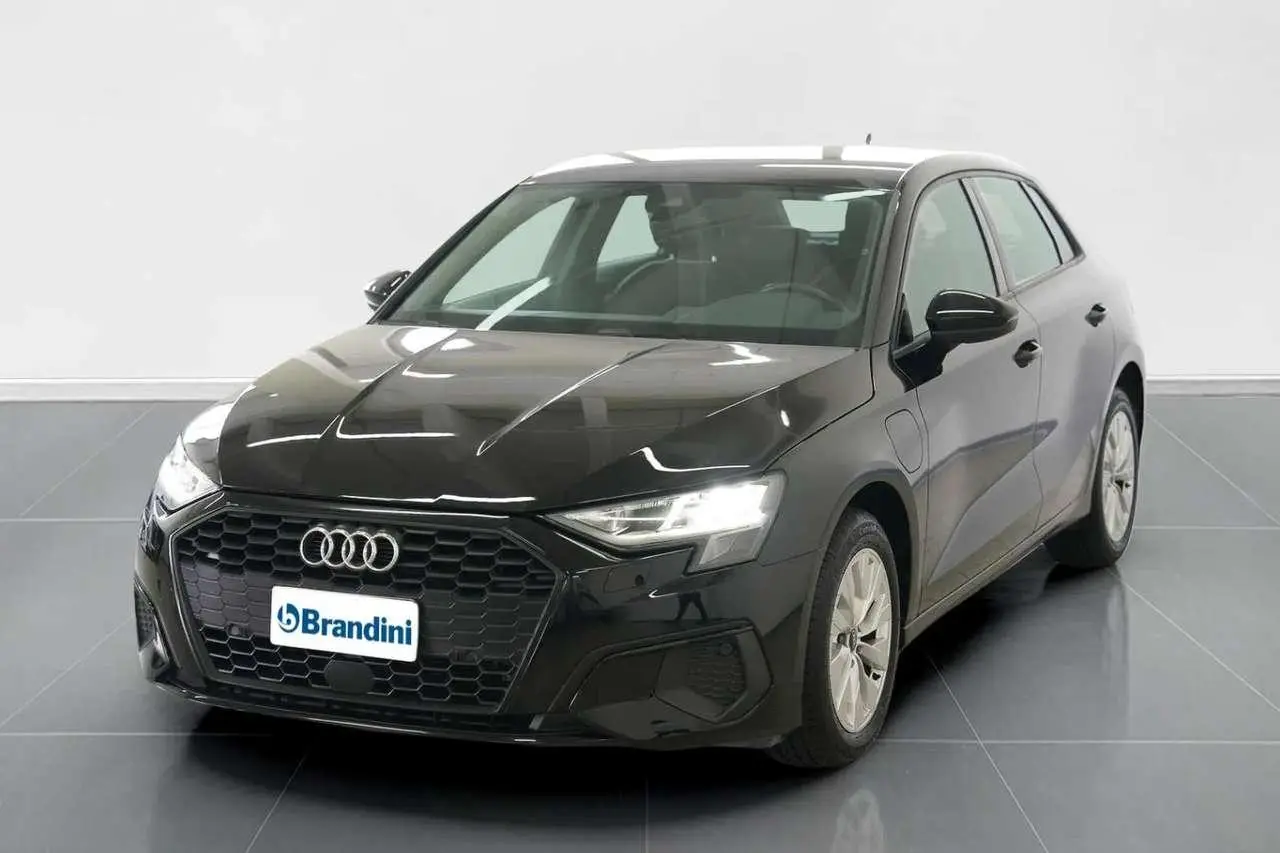 Photo 1 : Audi A3 2022 Hybride