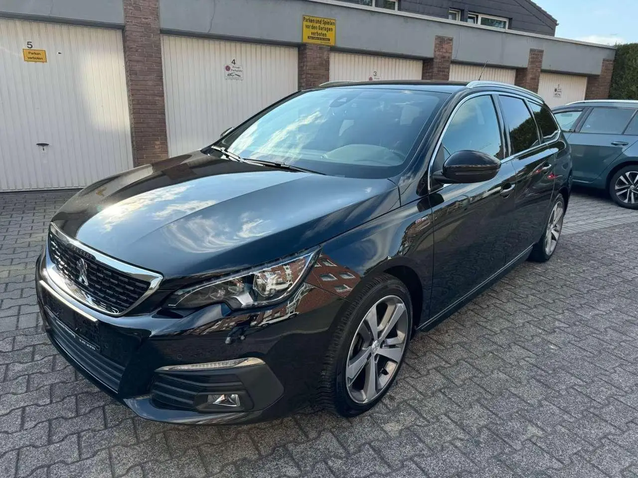 Photo 1 : Peugeot 308 2019 Essence