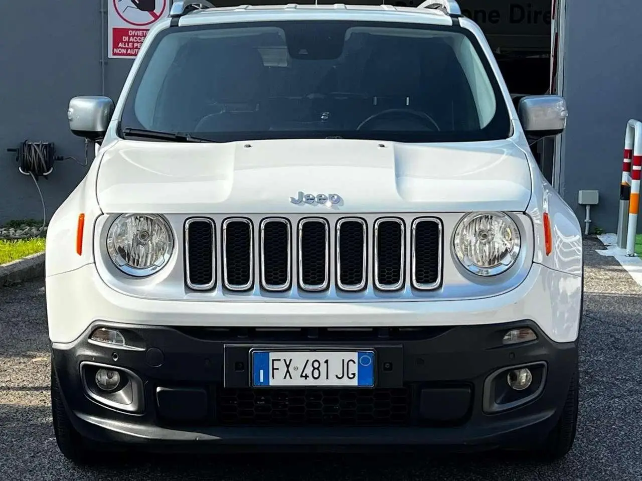 Photo 1 : Jeep Renegade 2017 Petrol