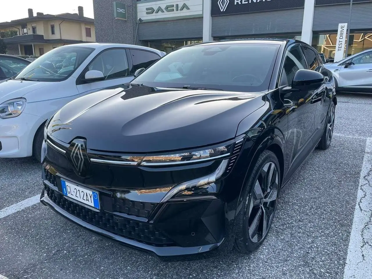 Photo 1 : Renault Megane 2023 Électrique