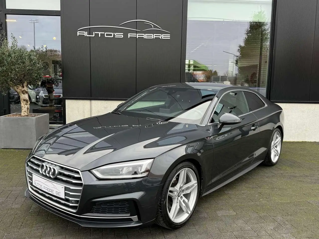 Photo 1 : Audi A5 2019 Essence