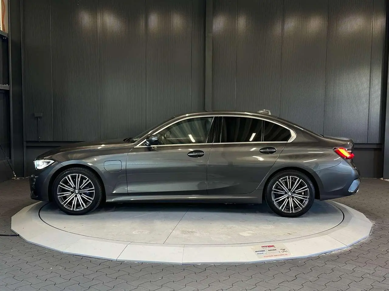 Photo 1 : Bmw Serie 3 2020 Hybrid