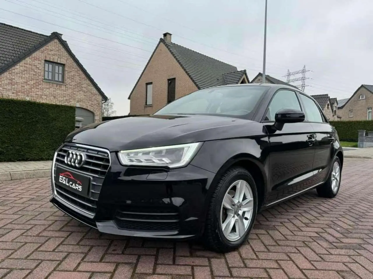 Photo 1 : Audi A1 2016 Petrol