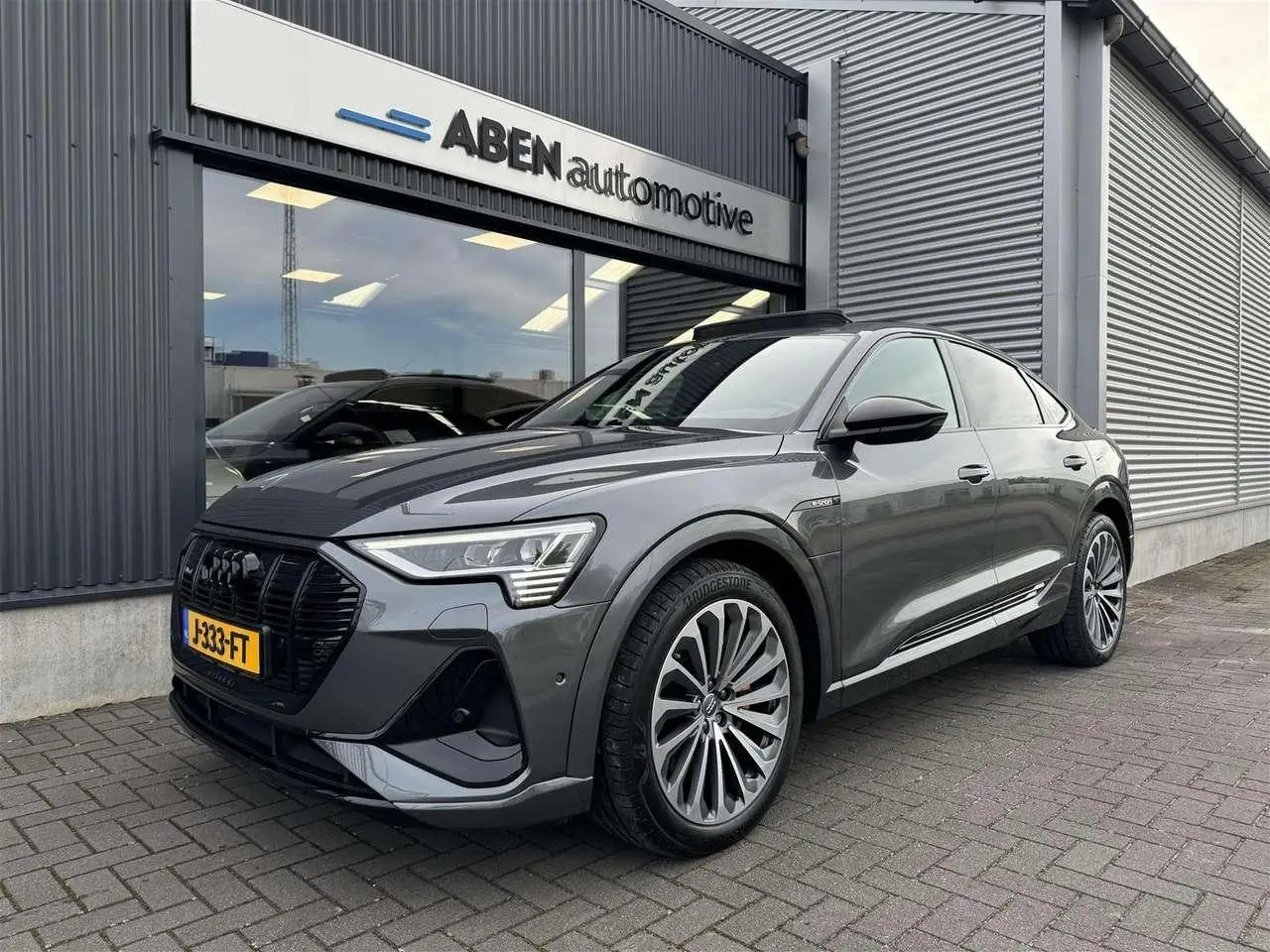 Photo 1 : Audi E-tron 2020 Électrique