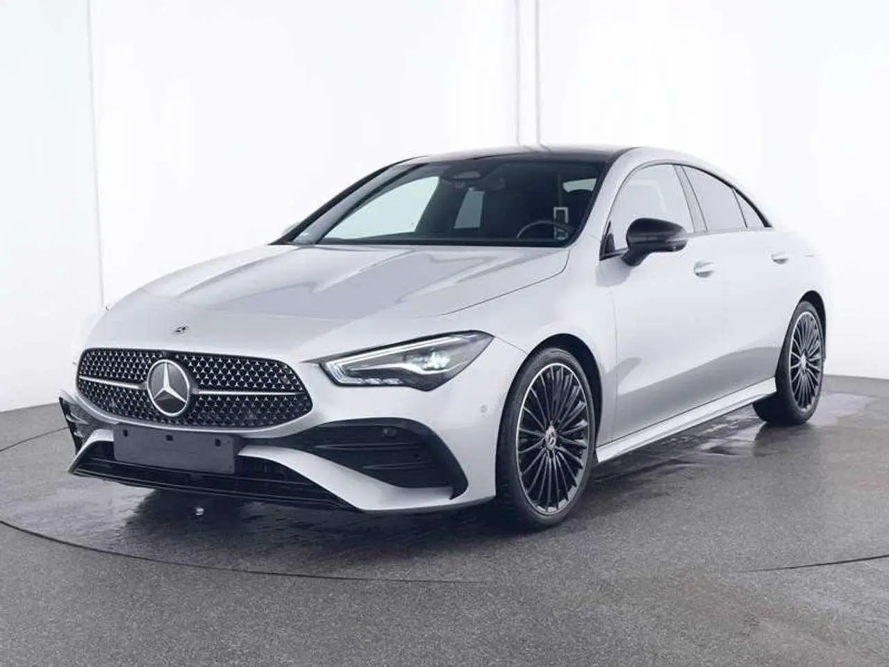 Photo 1 : Mercedes-benz Classe Cla 2023 Essence