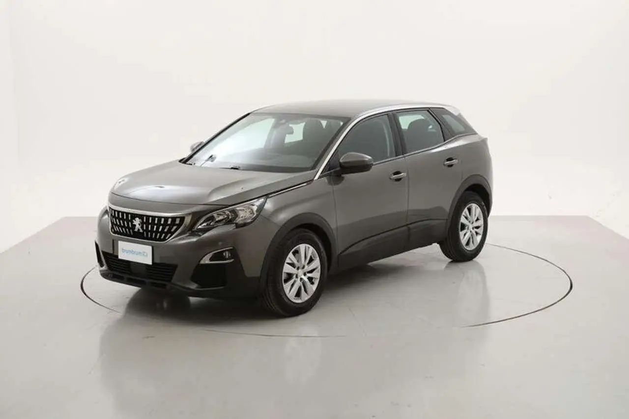 Photo 1 : Peugeot 3008 2019 Diesel