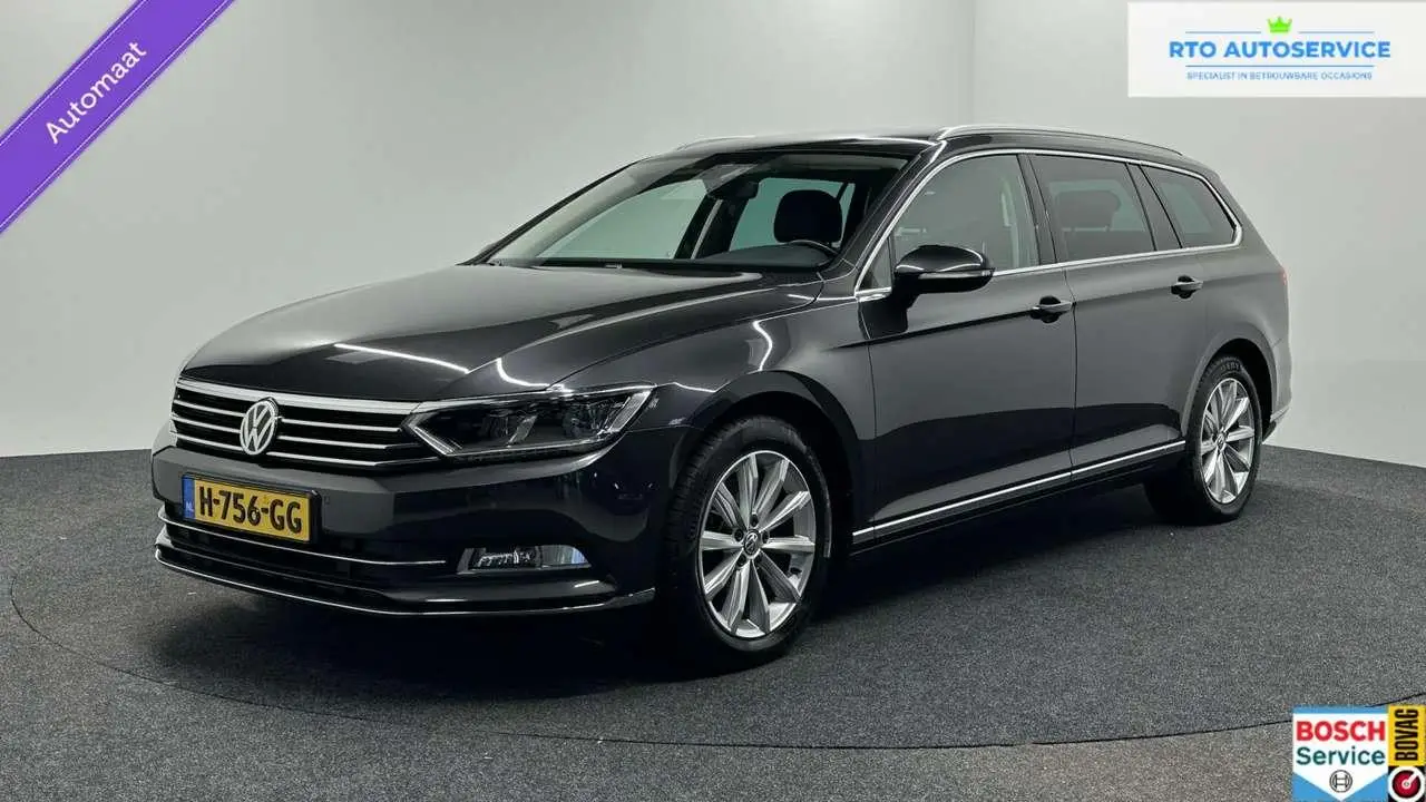 Photo 1 : Volkswagen Passat 2019 Petrol