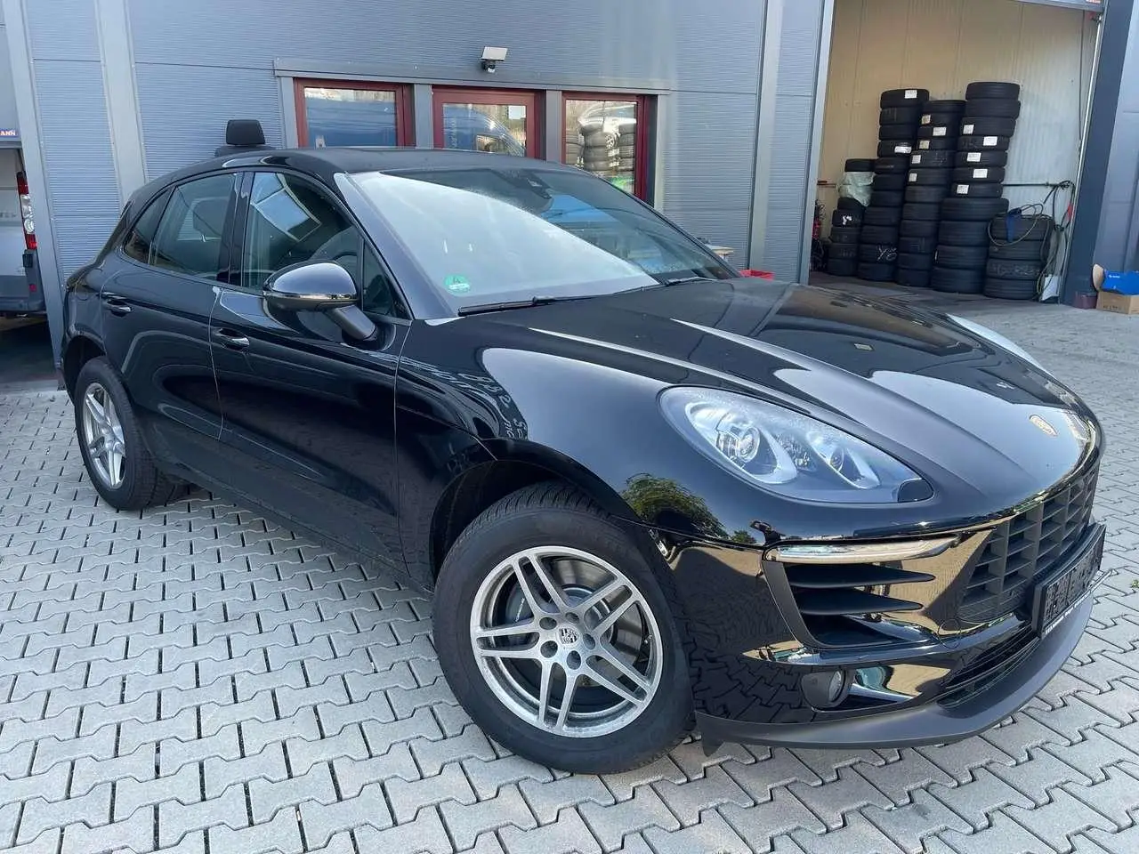 Photo 1 : Porsche Macan 2017 Petrol