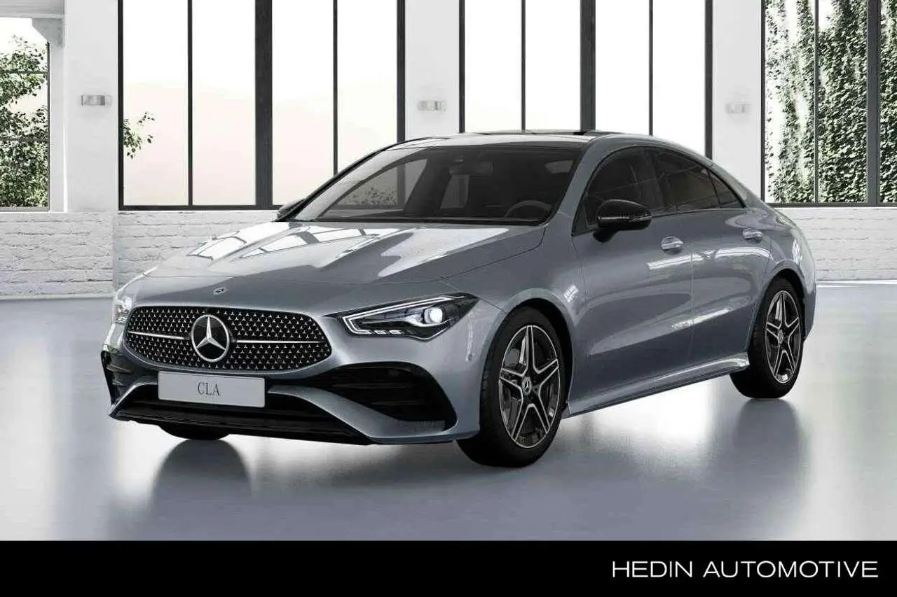 Photo 1 : Mercedes-benz Classe Cla 2024 Petrol