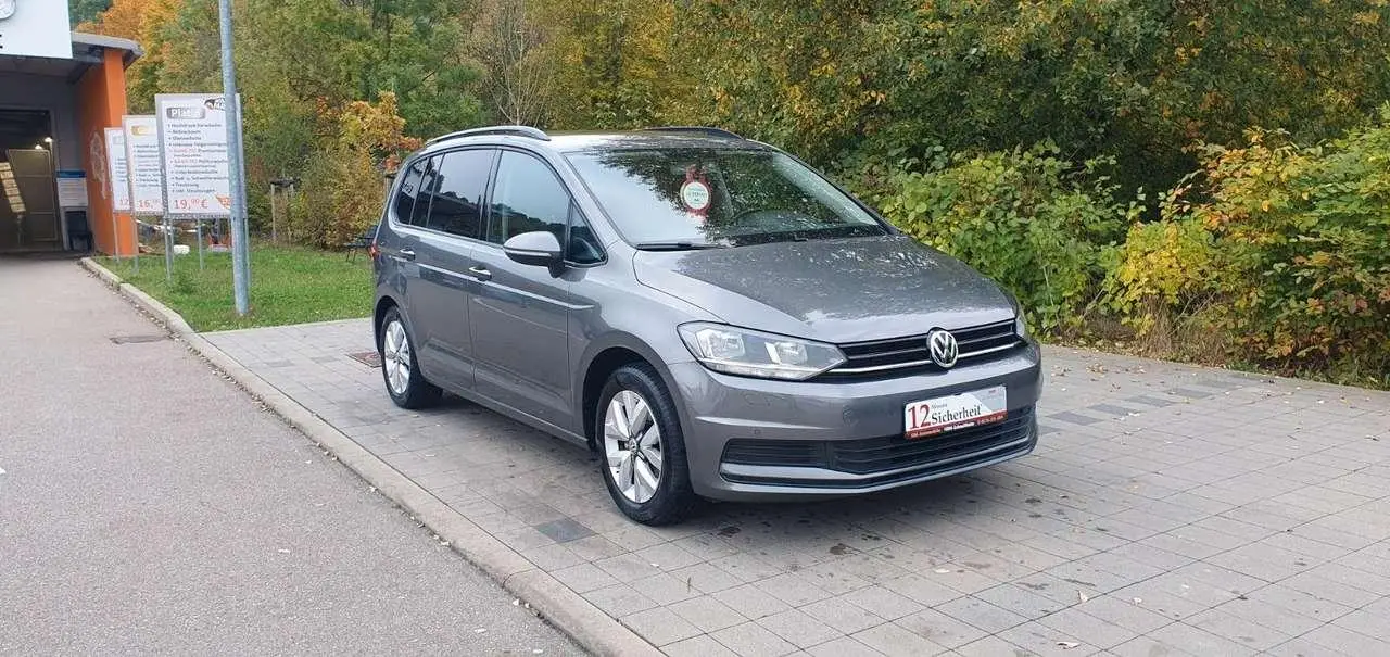 Photo 1 : Volkswagen Touran 2016 Essence