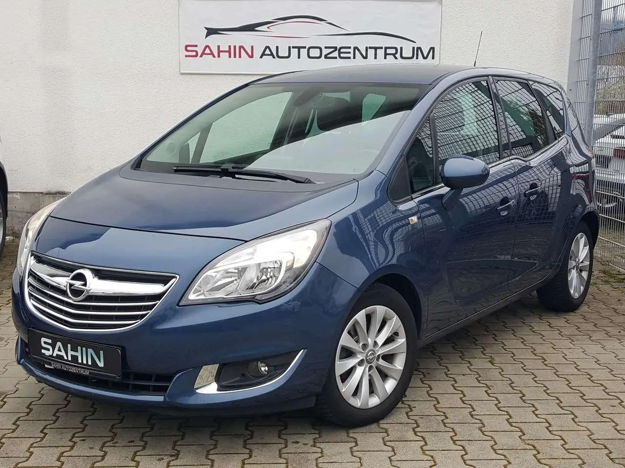 Photo 1 : Opel Meriva 2015 Petrol