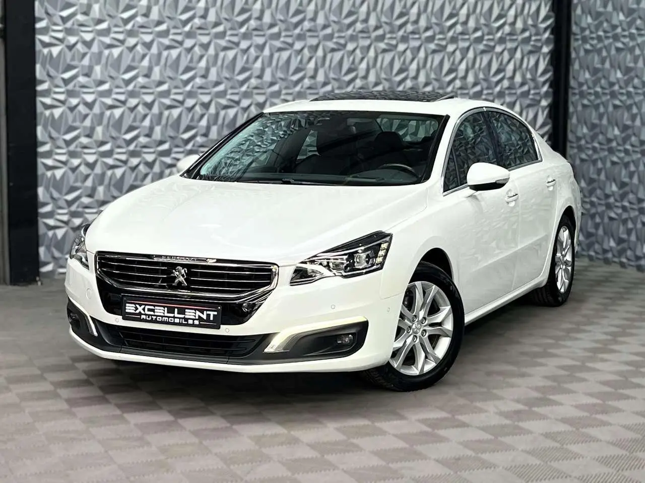 Photo 1 : Peugeot 508 2015 Essence