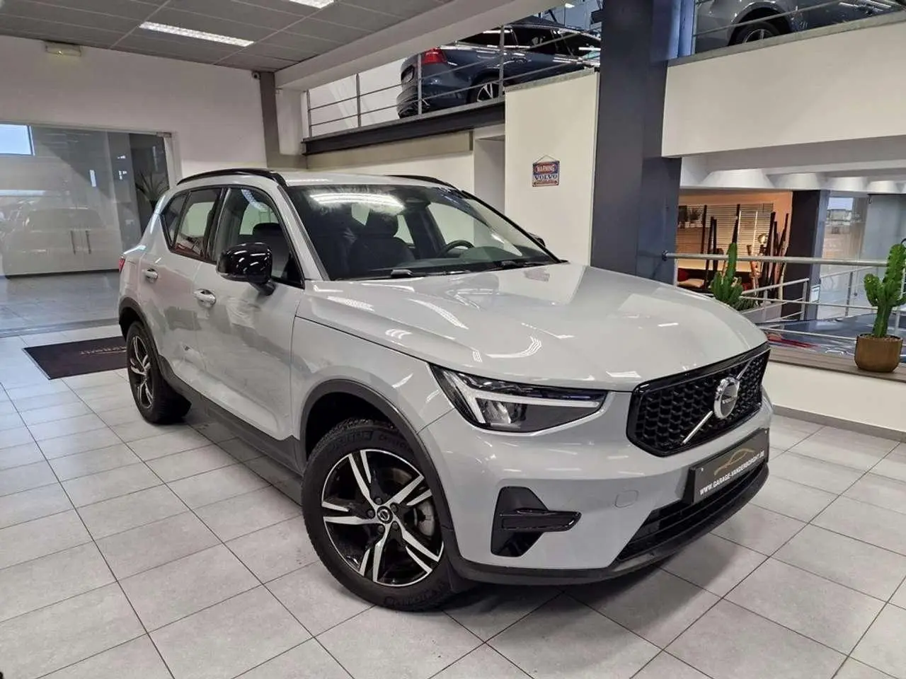 Photo 1 : Volvo Xc40 2024 Petrol