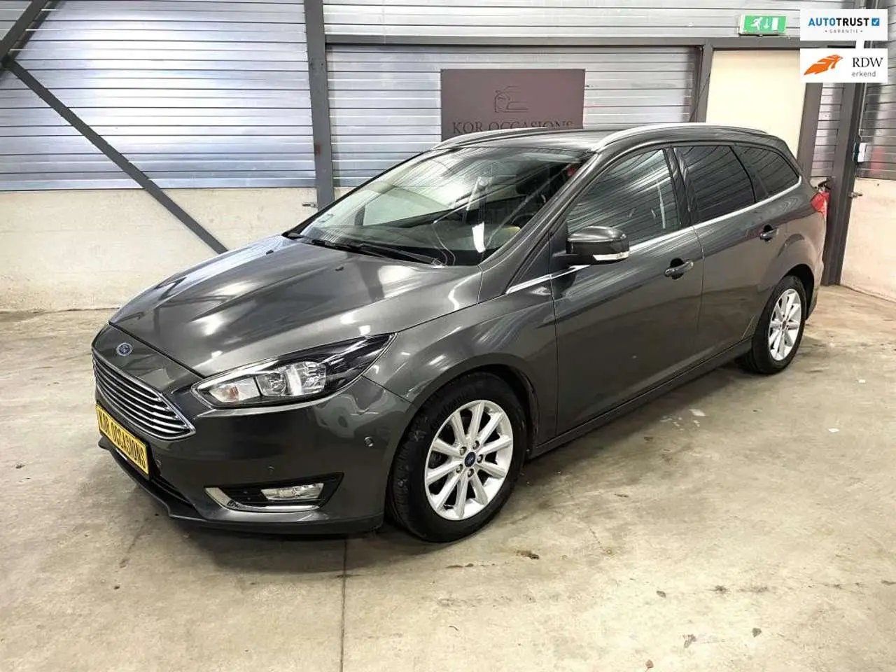 Photo 1 : Ford Focus 2016 Petrol