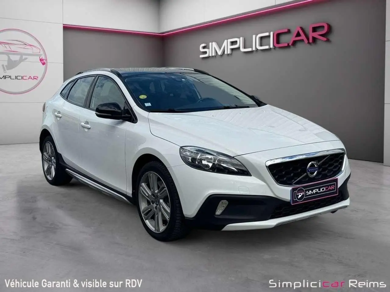 Photo 1 : Volvo V40 2016 Diesel