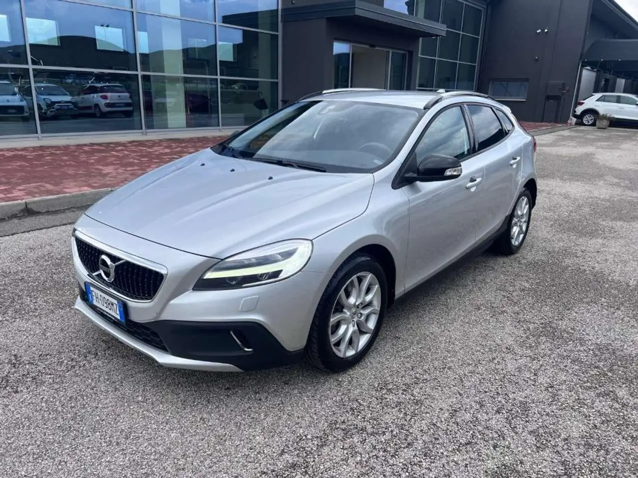 Photo 1 : Volvo V40 2017 Diesel