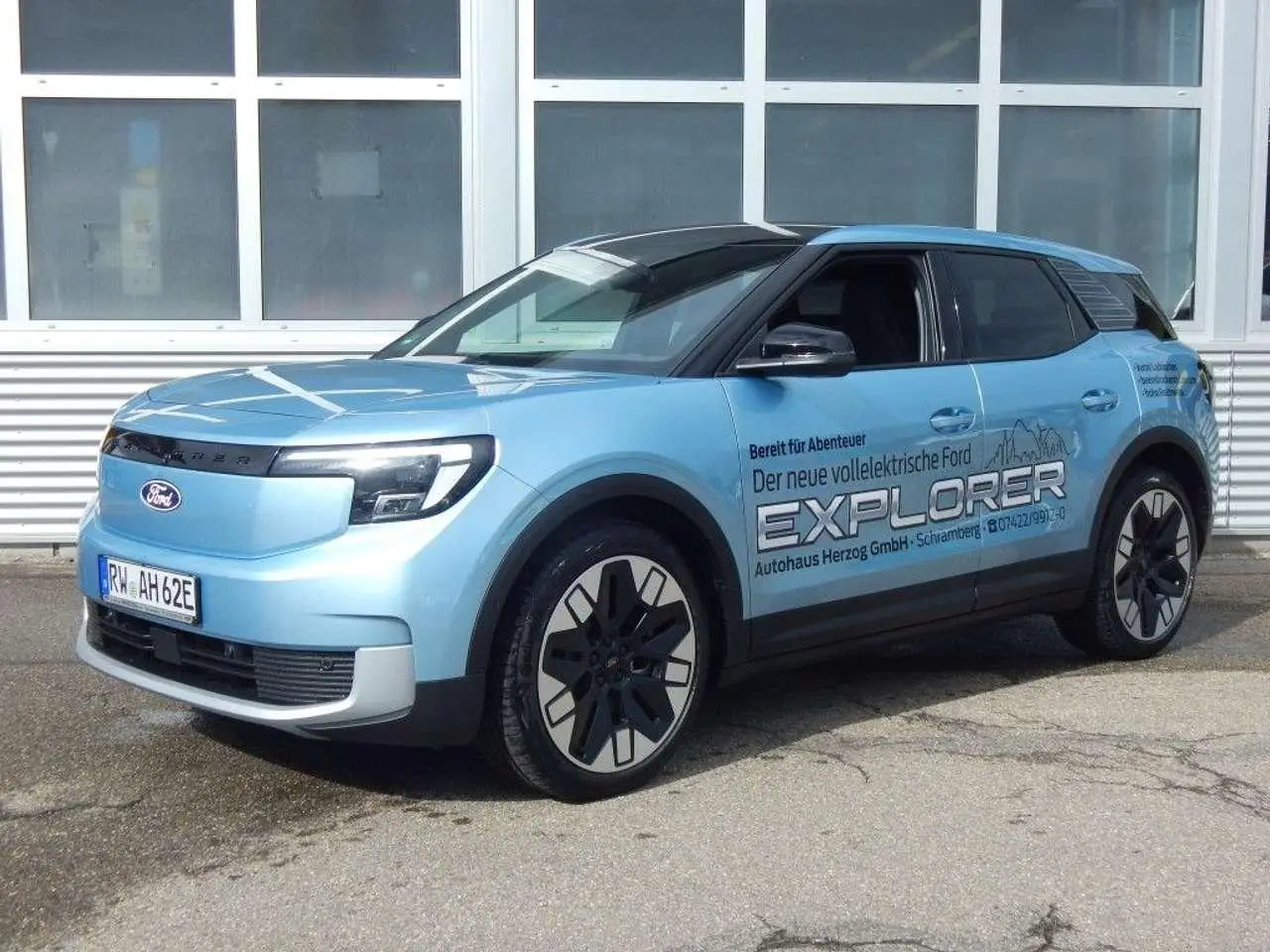 Photo 1 : Ford Explorer 2024 Électrique