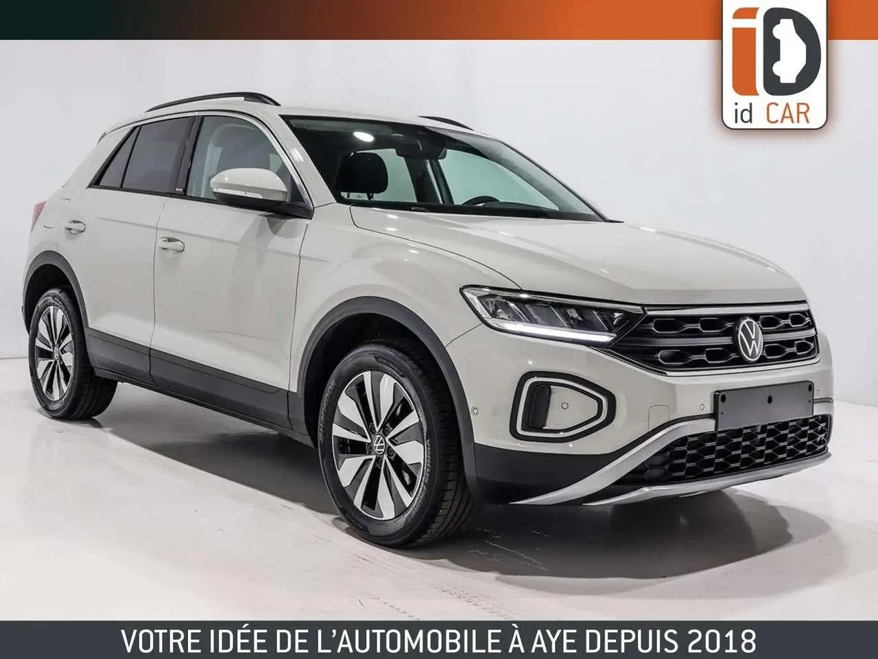 Photo 1 : Volkswagen T-roc 2023 Essence