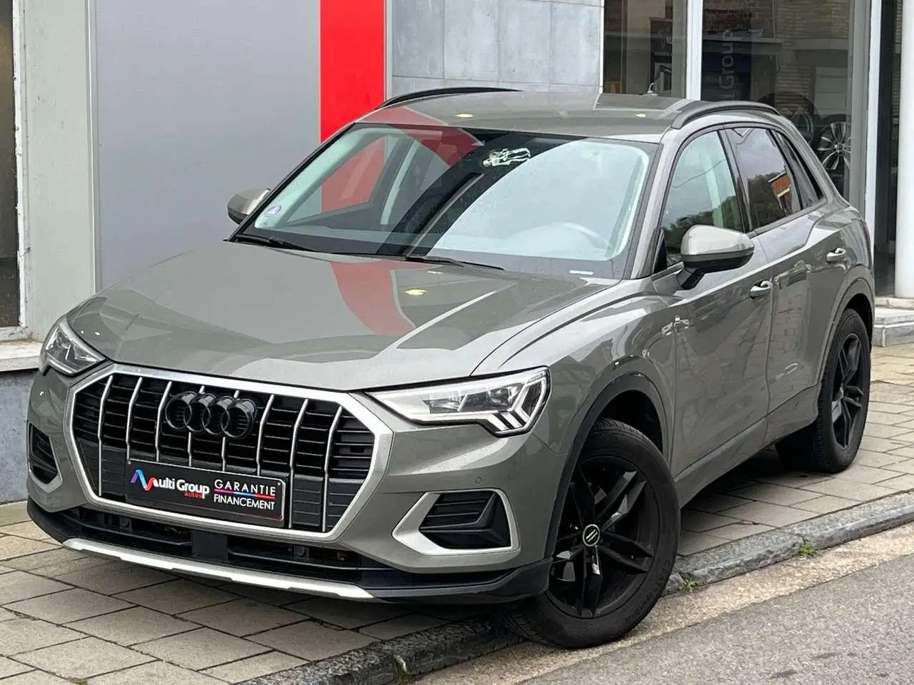 Photo 1 : Audi Q3 2019 Petrol