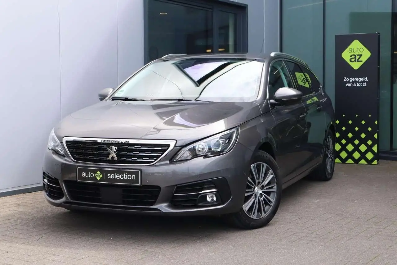 Photo 1 : Peugeot 308 2021 Petrol