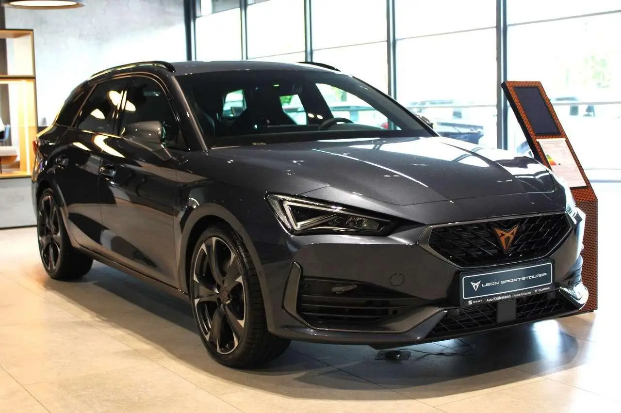 Photo 1 : Cupra Leon 2024 Essence