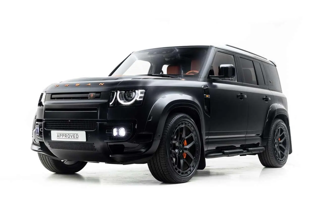 Photo 1 : Land Rover Defender 2024 Hybrid