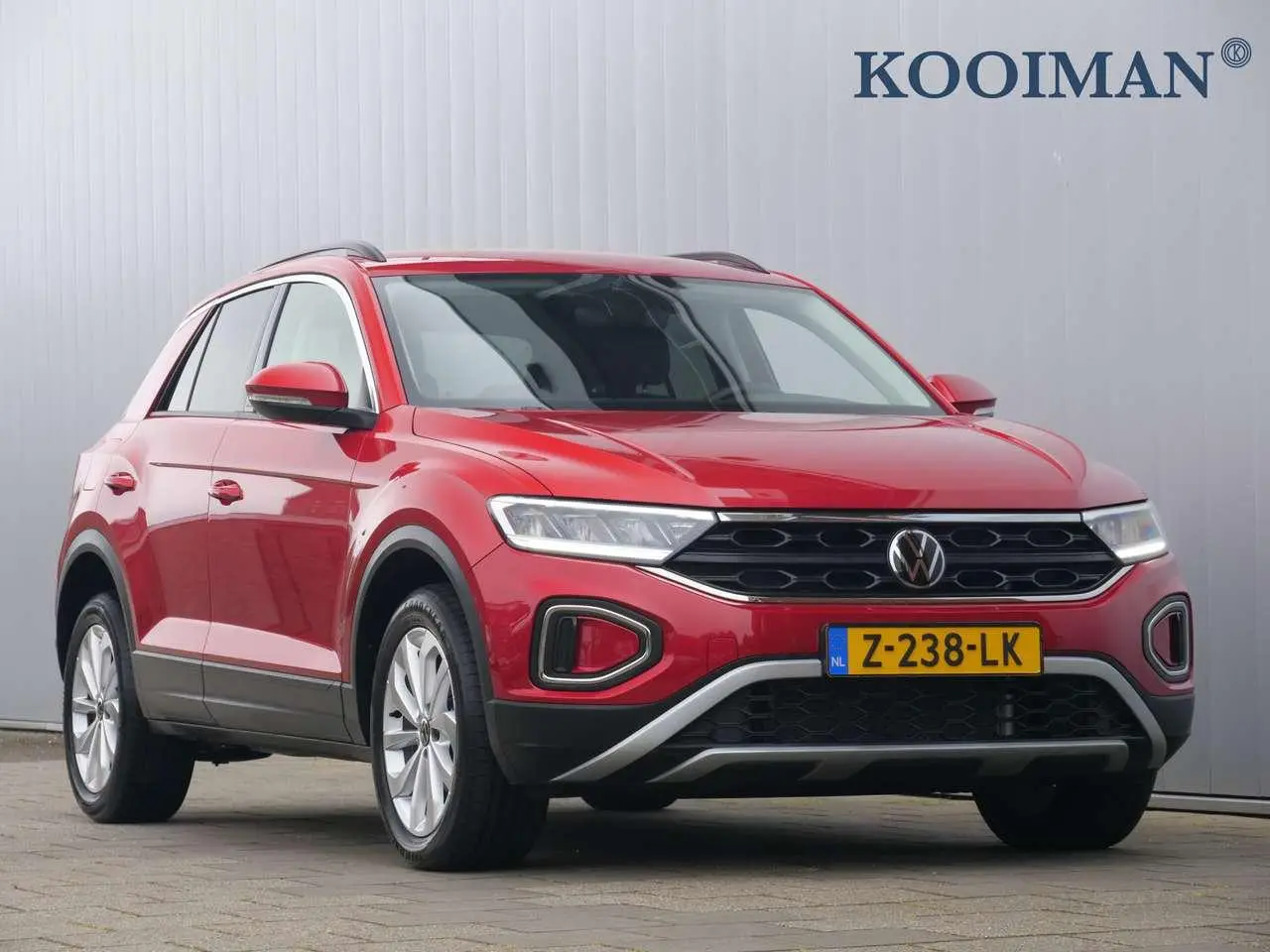 Photo 1 : Volkswagen T-roc 2022 Petrol