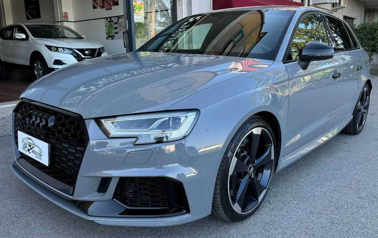 Photo 1 : Audi Rs3 2018 Essence