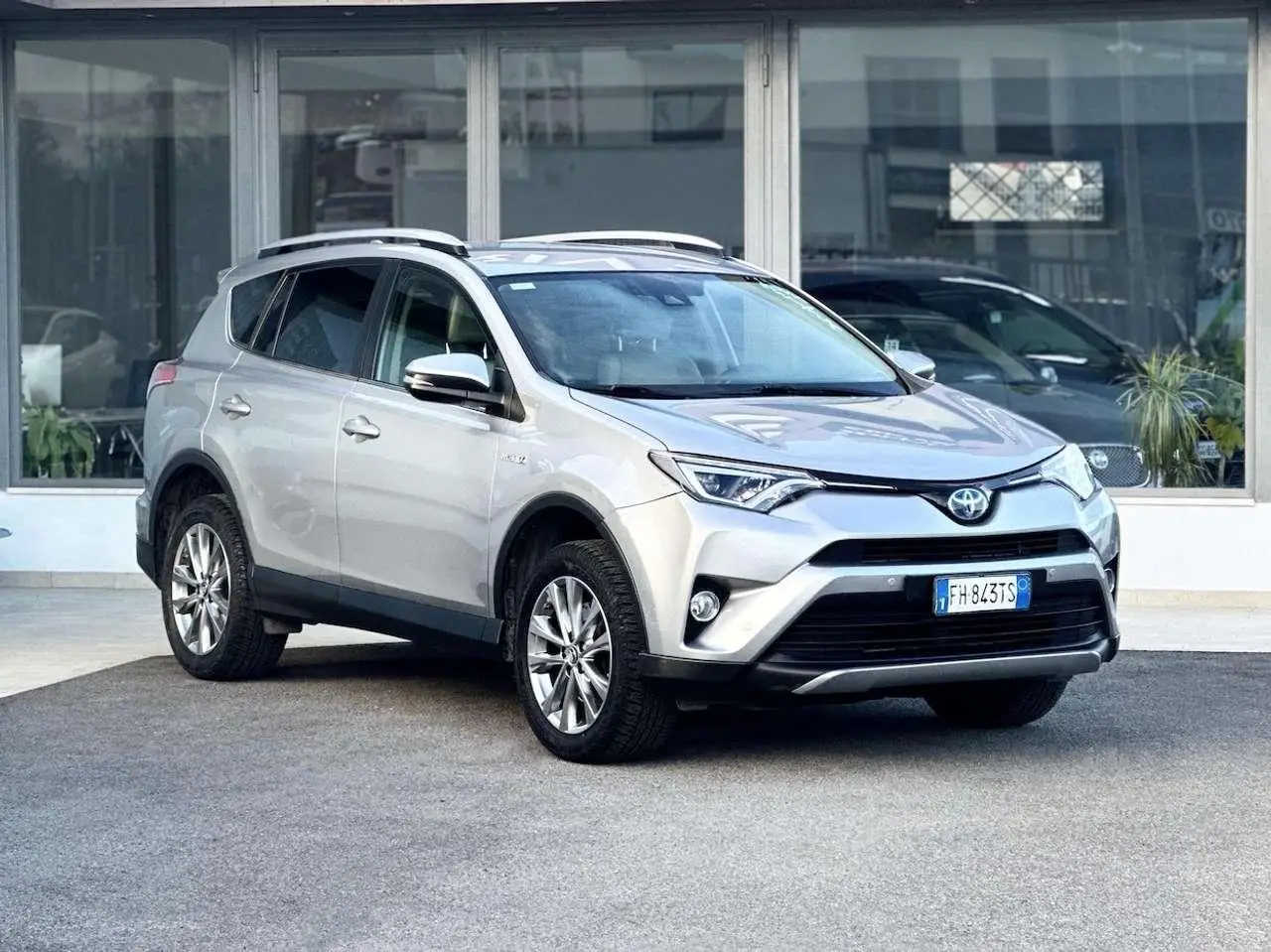 Photo 1 : Toyota Rav4 2017 Hybride