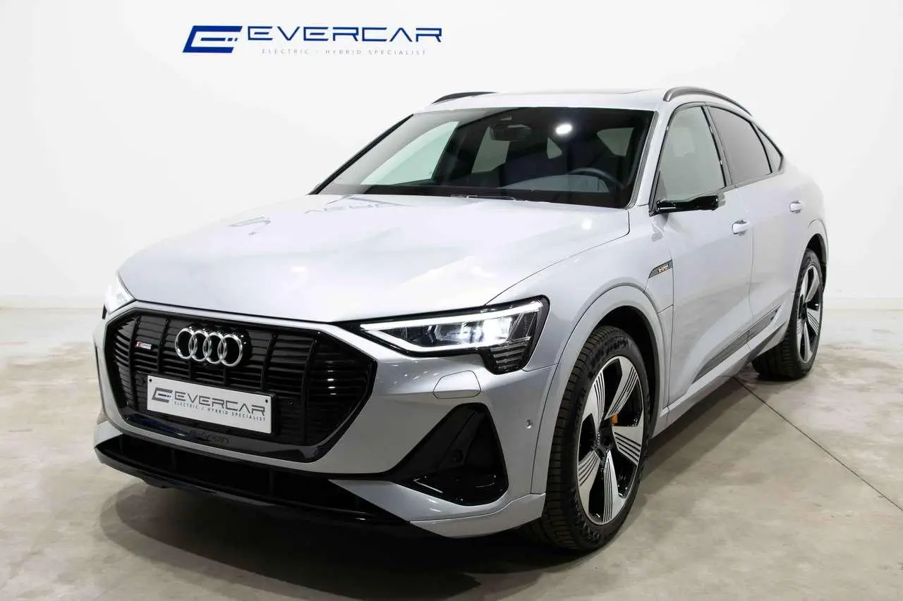 Photo 1 : Audi E-tron 2020 Électrique