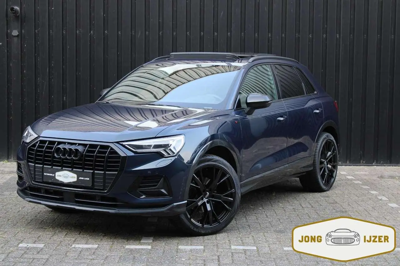 Photo 1 : Audi Q3 2019 Petrol