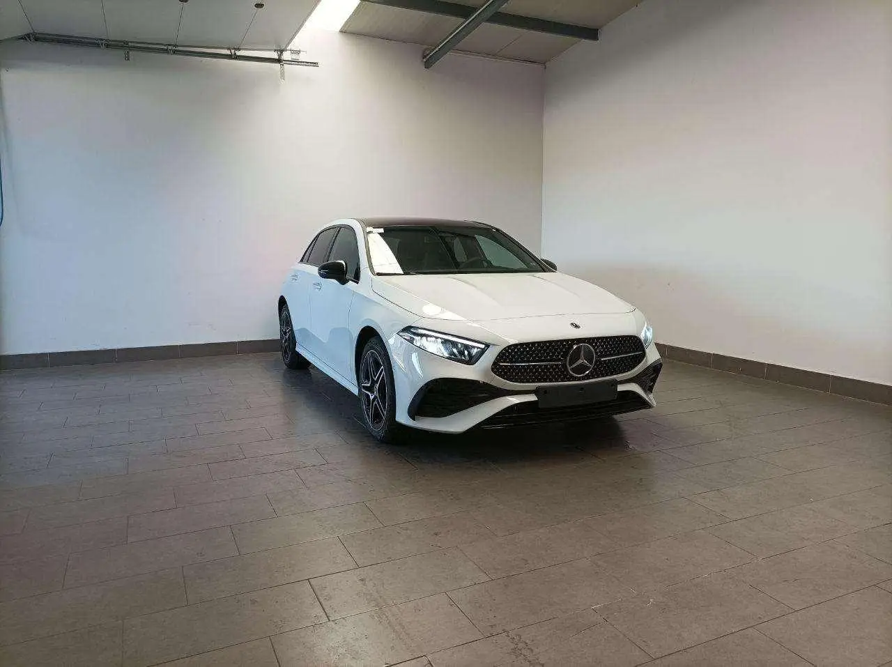 Photo 1 : Mercedes-benz Classe A 2024 Hybride