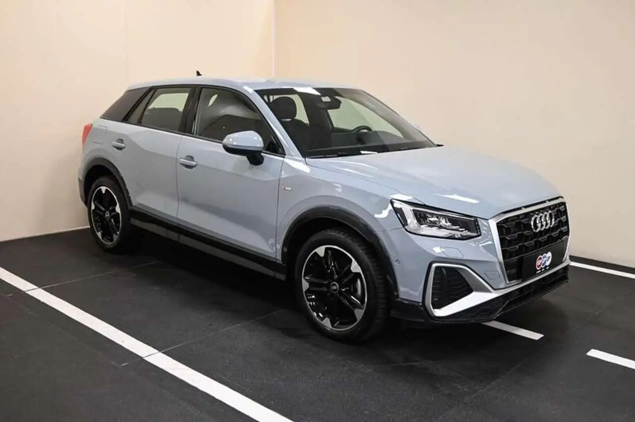 Photo 1 : Audi Q2 2022 Petrol