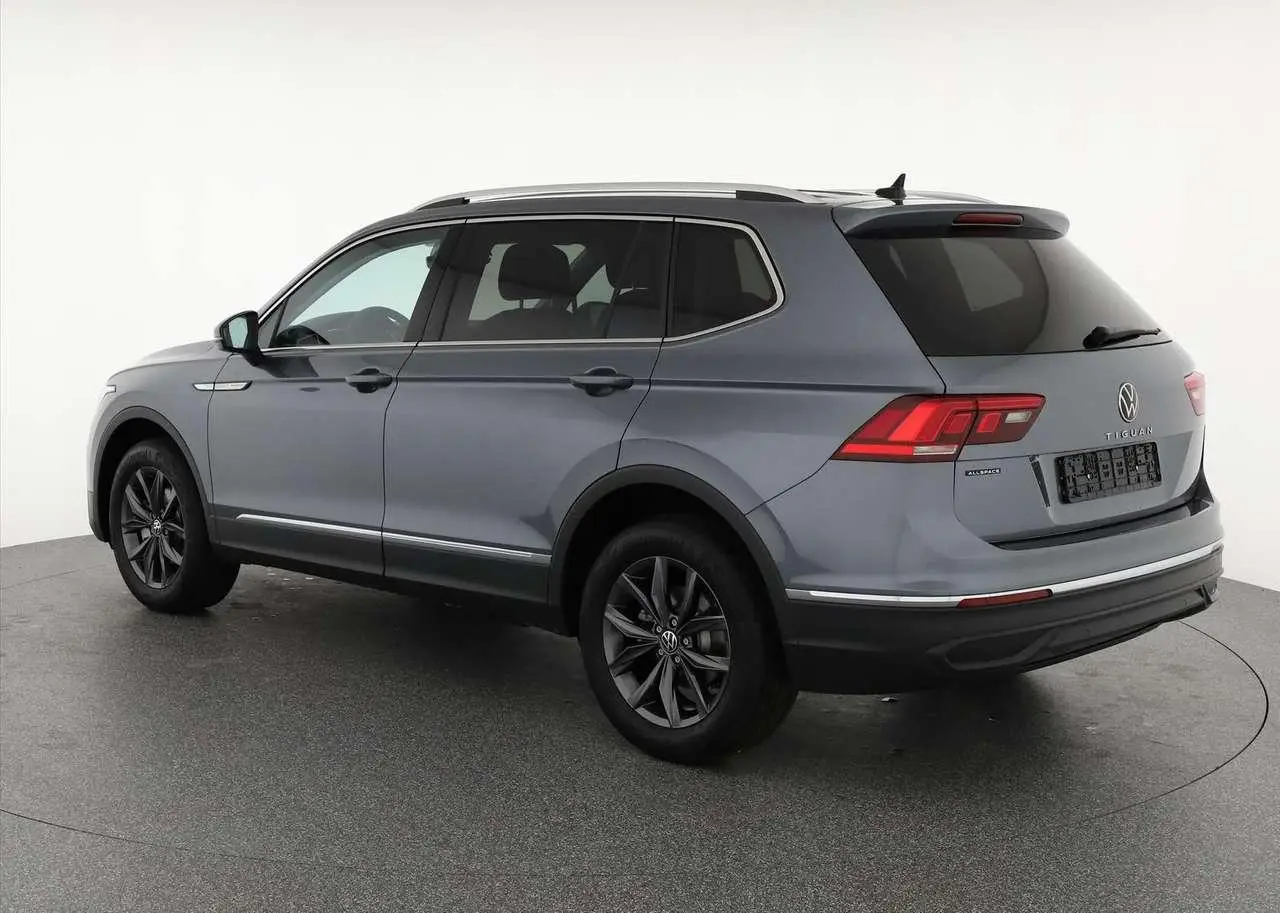 Photo 1 : Volkswagen Tiguan 2023 Petrol