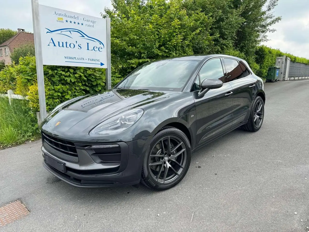 Photo 1 : Porsche Macan 2023 Petrol