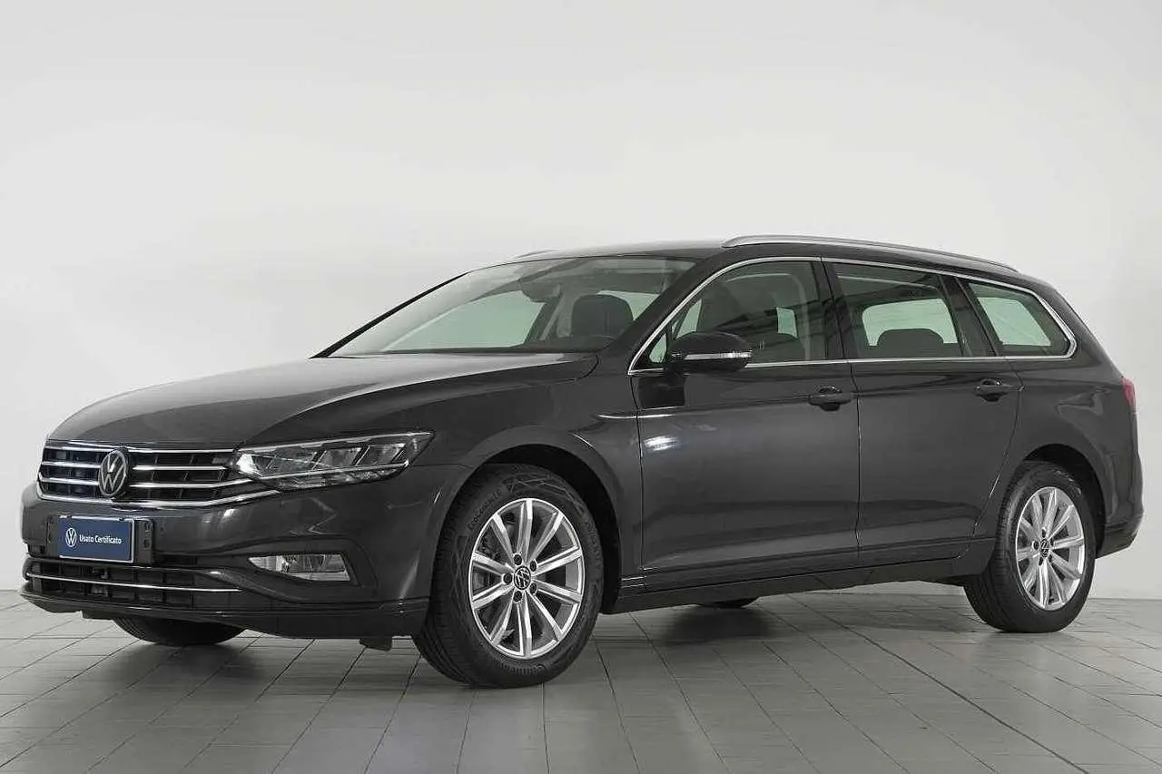 Photo 1 : Volkswagen Passat 2023 Diesel