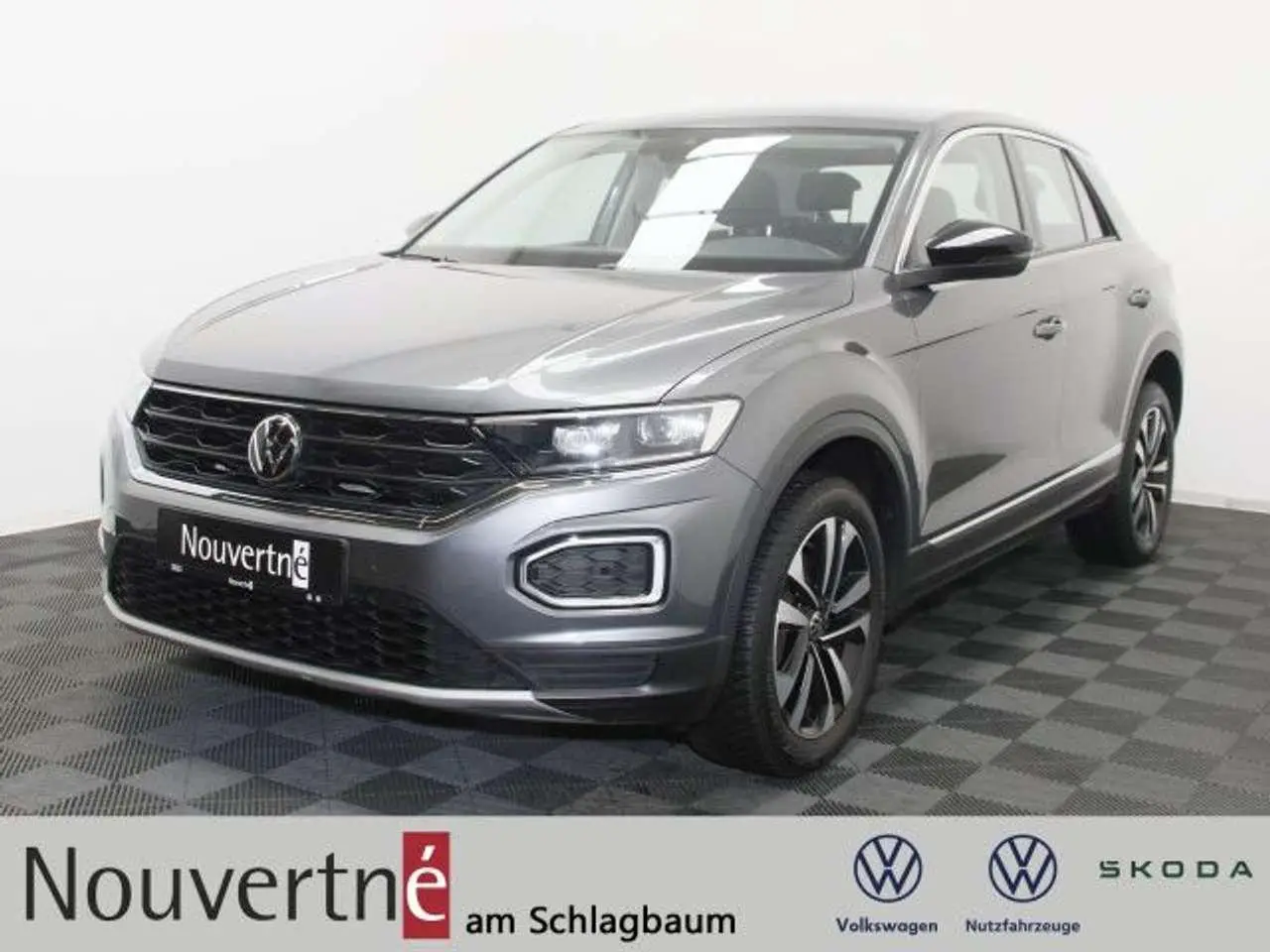 Photo 1 : Volkswagen T-roc 2021 Essence